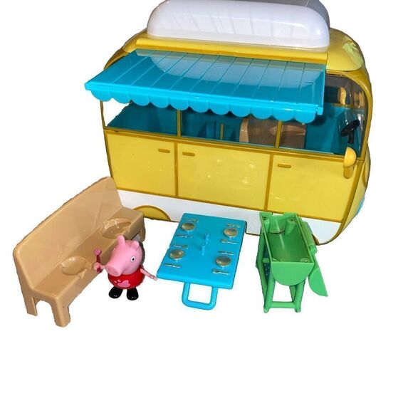 Peppa Pig Camper Van Bus Camping Figure Camp grill & Table - Picture 1 of 13